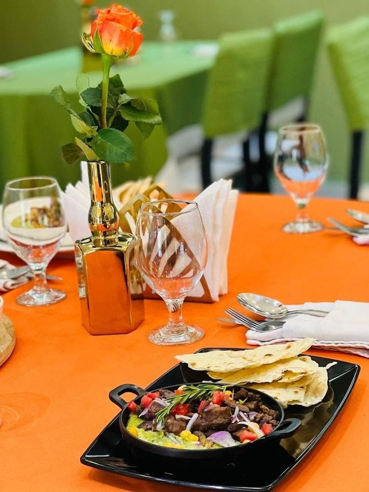 Cyan Hotel Addis Ababa Ngoại thất bức ảnh