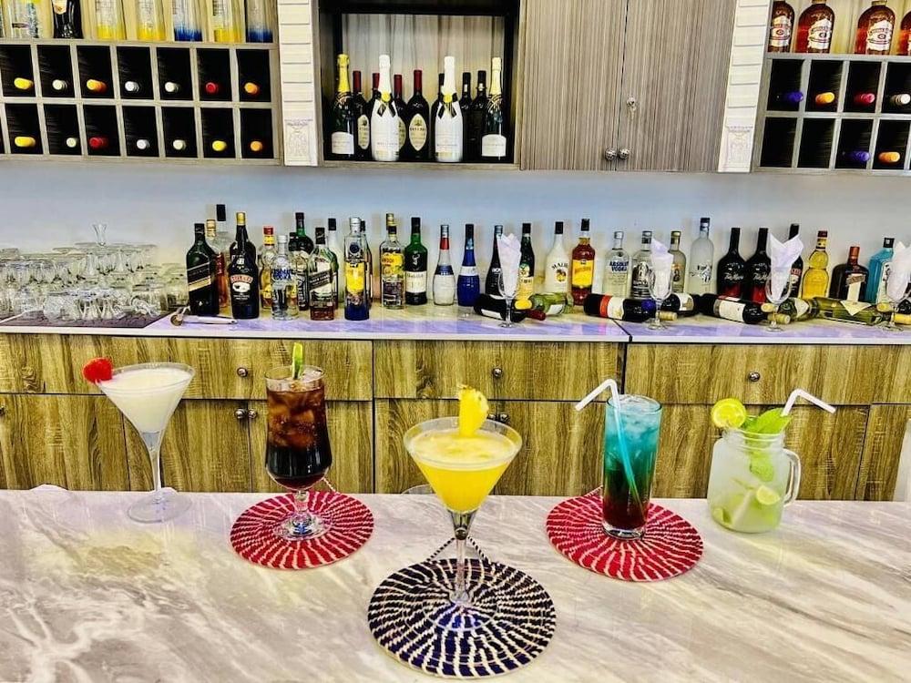 Cyan Hotel Addis Ababa Ngoại thất bức ảnh